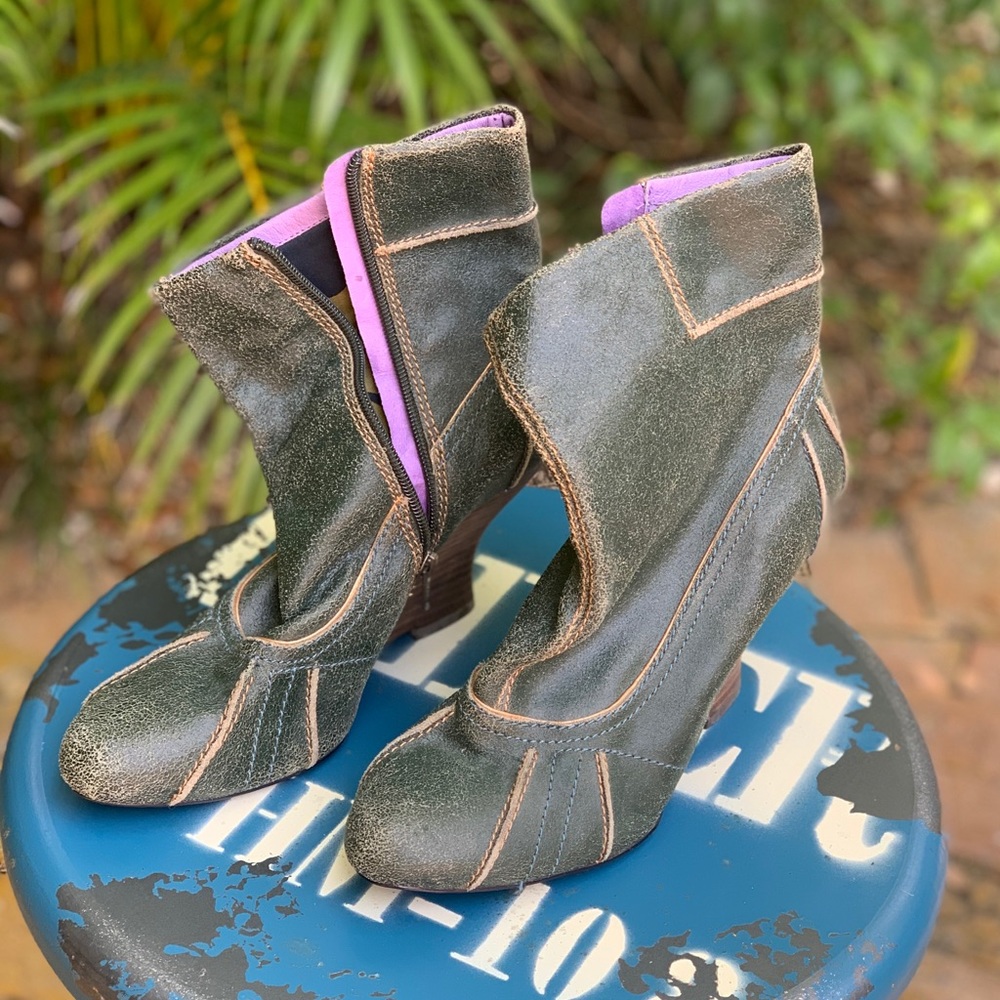 Kenzie 💕 Wedge Bootie Heel